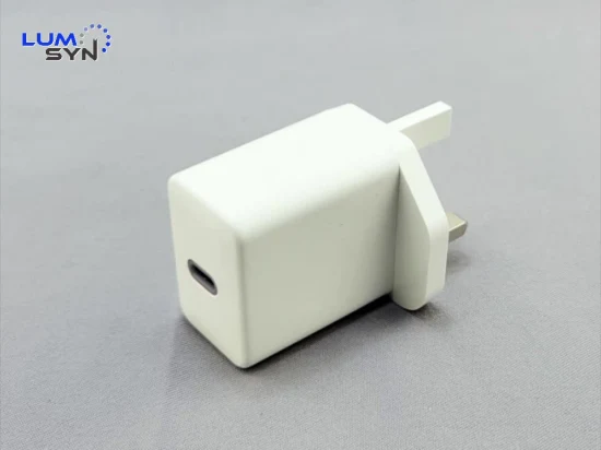 공장에서 영국/미국/EU 플러그가 있는 18W 20W 25W 5V 3A Pd 유형 C 빠른 iPhone 충전기 USB 전원 어댑터에 대한 특별 제안